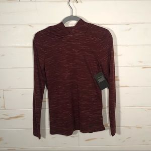 Nike dri-fit long sleeved shirt with a hood